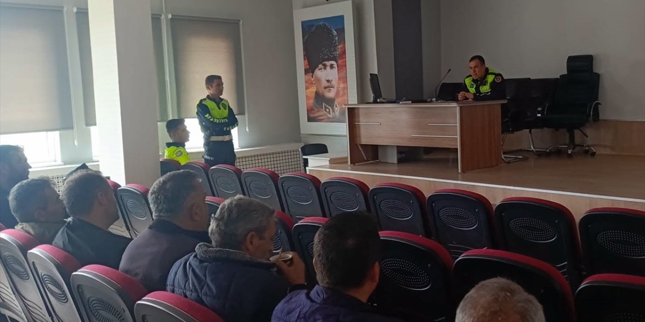 Beyşehir'de servis şoförlerine yönelik eğitim