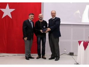 Atalay Demirci: Kaderimi Seviyorum, Yazandan Ötürü