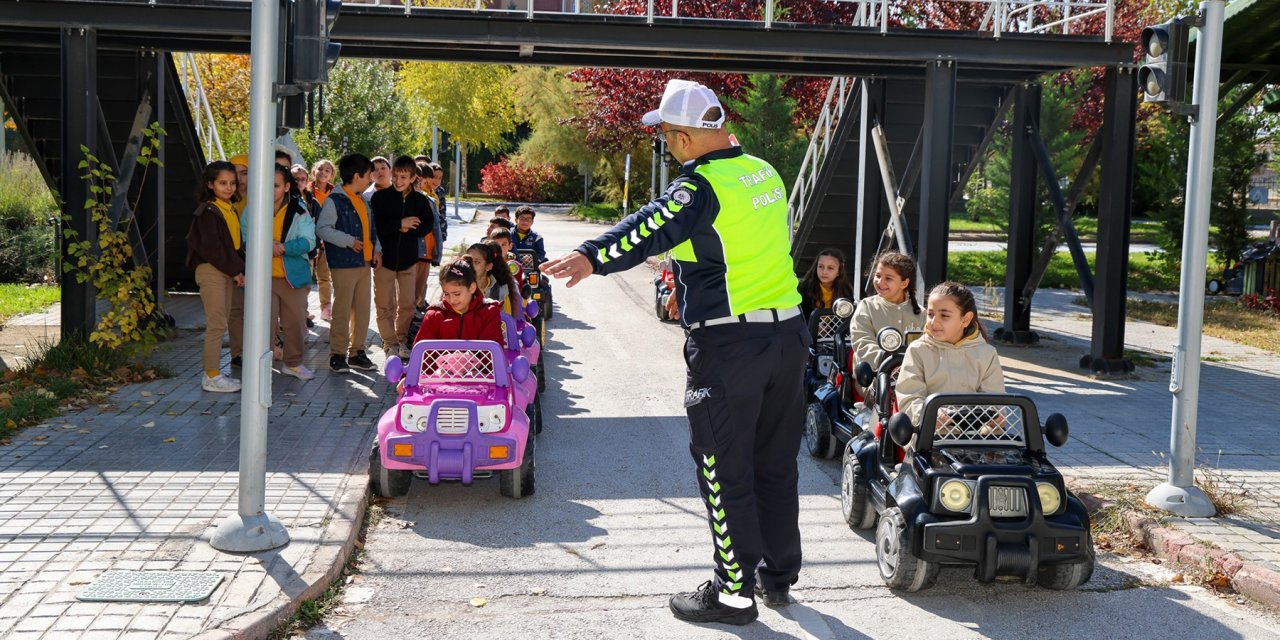 Selçuklu Trafik Parkı'nda çocuklara eğitim