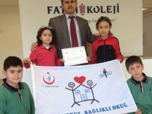 Sakarya Fatih Koleji’ne 'Beyaz Bayrak' Verildi