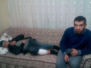 Saldıran Kurt Köpeğini Vurup Çocuğu Kurtardılar