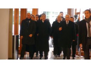 Cumhurbaşkanı Gül, Ankara'ya Gitti