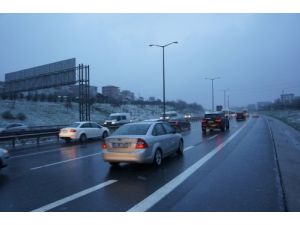 İstanbul’da Kar Yağışı Başladı