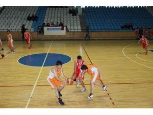 Kulüpler Basketbol Müsabakaları Başladı