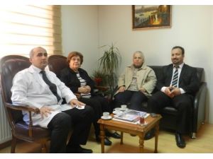 Emekli Öğretim Üyesinden Çomü Hastanesi'ne Bağış