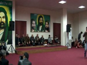 100 Alevi dedesine devletten Umre