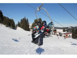 Güneşli Havada Kayak Keyfi Yaptılar