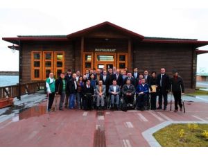 Bedensel Engelliler Yemekte Bir Araya Geldi