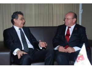 Diş Hekimlerinden Çgc’ye Hayırlı Olsun Ziyareti