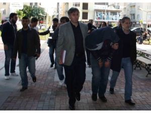 Çöplükte Ölü Bulunan Bebeğin Anne Ve Babası Yakalandı