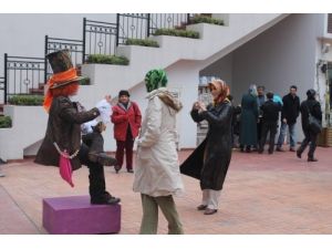 Lovelet, Öğrencileri Çizgi Film Kahramanlarıyla Buluşturdu