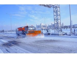 Kış, Orta Asya’da Sert Yüzünü Gösterdi