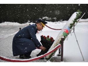 Hava Harp Akademileri Komutanı Tuğgeneral Özatak Bakü'ye Geldi