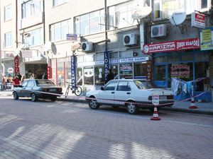 Kızını kaçıran genç tarafından bıçaklandı