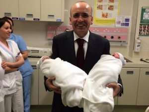 Mehmet Şimşek'in ikizlerinin isimleri belli oldu