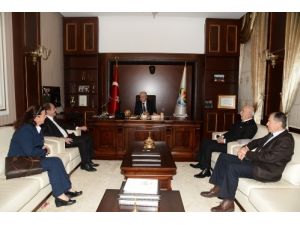 Darendeliler Vakfı'ndan Zihni Aldırmaz’a Ziyaret