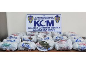 Eskortlu Uyuşturucu Sevkiyatı Polise Takıldı