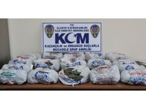 Eskortlu Uyuşturucu Sevkiyatı Yapan 6 Kişi Adliyeye Sevk Edildi