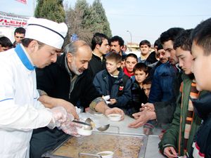 “Her zaman hakkın ve haklının yanındayız”