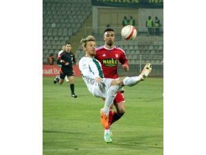 Sivasspor – Bursaspor: 0-0 (İlk Yarı)