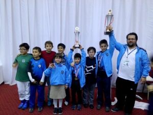 Bursa Büyükşehir Belediyespor Kulübü Satrançta Lider