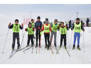 Bitlis’te Valilik Kupası Kayak Yarışları Düzenlendi