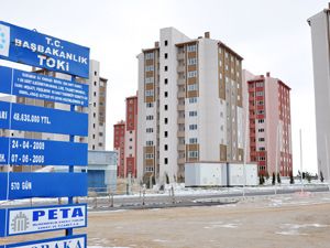 Ucuz konuta yoğun ilgi