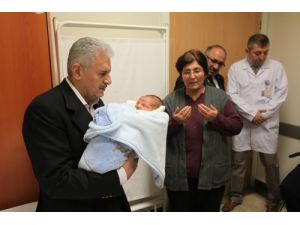 Yıldırım: İyi Bildikleri Tek İş Durmadan Kaldırım Değiştirmek