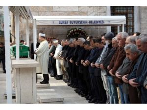 Arınç, Ulu Cami'nin Eski İmamı Bayram Sarıcan’ın Cenaze Törenine Katıldı