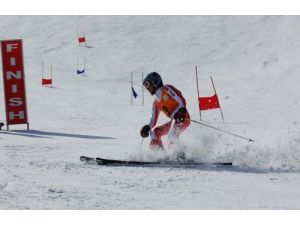 Bitlis’te “valilik Kupası” Kayak Yarışları Tamamlandı