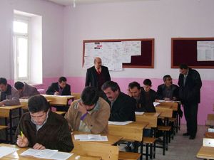Akören'de çiftçilere biçerdöver kursu