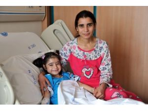 Beyin Ölümü Eşiğindeki Çocuk, Halasının Karaciğeriyle Hayata Tutundu