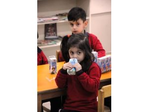 Samsun'da Öğrenciler Süt İçerek Ders Başı Yaptı