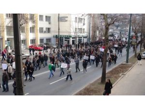 Bosna'daki Protestolar Sürüyor