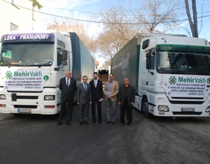 Karadağ'daki düğüne 2 TIR yardım