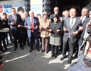 AK Parti Meram seçim bürosu açıldı