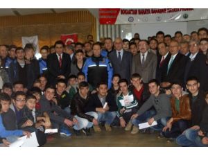 Toplum Destekli Polisler Çocuklara Sahip Çıkıyor