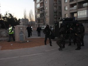 Konya'da örgüt liderine baskın: 20 gözaltı