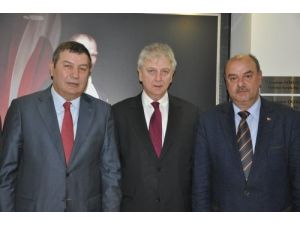 Mhp Büyükşehir Adayı Taşer: İzmir'in Önünü Chp Kesti, Akp Geriletti