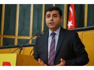 Bdp Eşbaşkanı Demirtaş: Cumhurbaşkanı İnternet Yasasını Veto Etmelidir