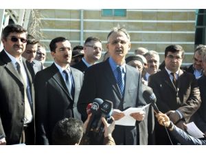 Hizmet Gönüllüsü 21 Kişiden Başbakan'a Manevi Tazminat Davası