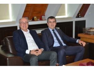 Remzi Cinoğlu, Bursaspor Başkanı Körüstan'ı Ziyaret Etti