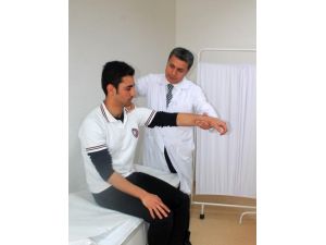 Muay Thai Dünya Şampiyonu Hozanlı, Sağlık Kontrolünden Geçti