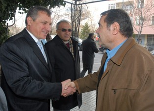 Açıl: Halkın içinden biriyim