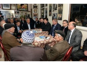 Dündar, Köy Sakinleriyle Buluşup Sıkıntıları Dinledi