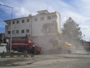 Postane Binası Yıkılıyor