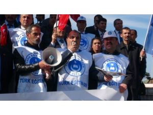 Eğitimcilerden Milli Eğitim Temel Kanunu'nda Değişiklik Tasarısına Tepki