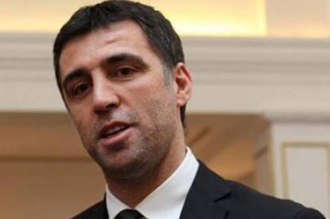 Hakan Şükür'e şok!