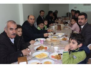 Özel Nizamiye Koleji Babaları Kahvaltıda Buluştu