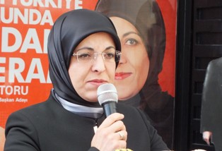 Fatma Toru'nun mahalle ziyaretleri sürüyor
